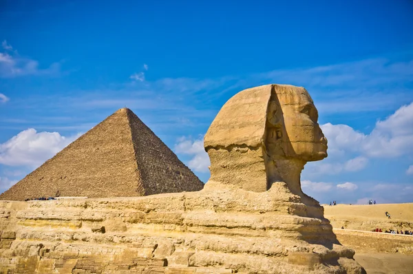 Pirâmide de Khafre e Grande Esfinge em Gizé, Egito — Fotografia de Stock