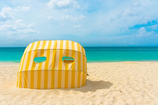 Piękna plaża w aruba, wysp karaibskich, Małe Antyle — Zdjęcie stockowe