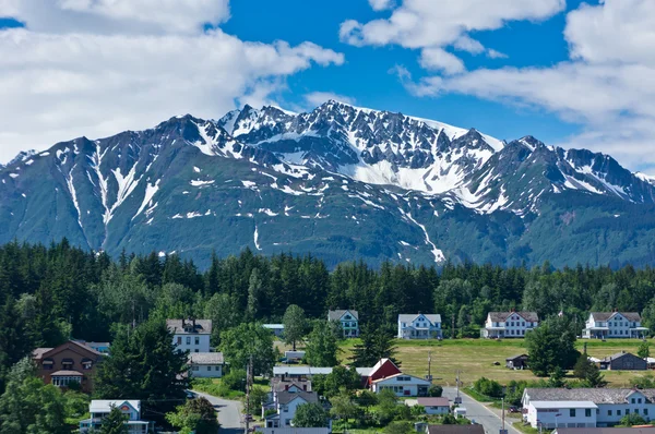 Krásný pohled haines City nedaleko glacier bay, Aljaška, usa — Stock fotografie