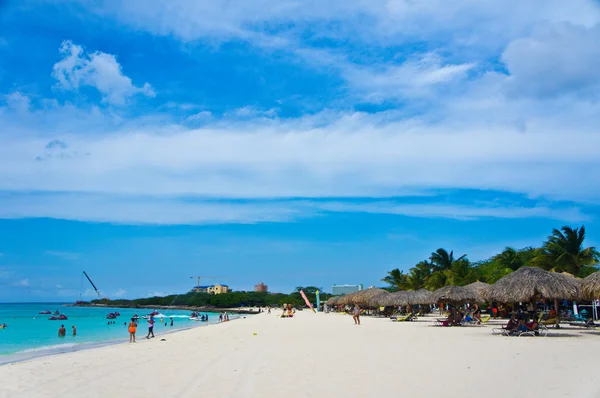 Nádherná pláž v Arubě, karibské ostrovy, Malé Antily — Stock fotografie