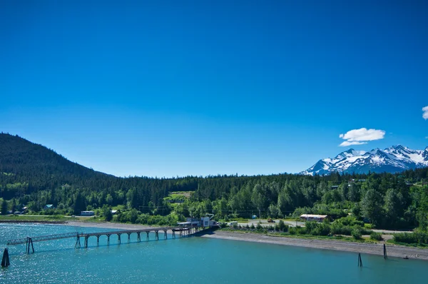 Schöne Aussicht auf haines Stadt in der Nähe Gletscherbucht, alaska, usa — Stockfoto