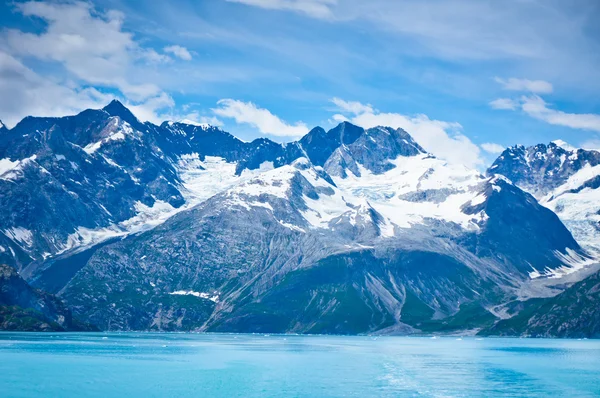 Παγετώνας κόλπο, στα βουνά στην Αλάσκα, Ηνωμένες Πολιτείες της Αμερικής — Φωτογραφία Αρχείου