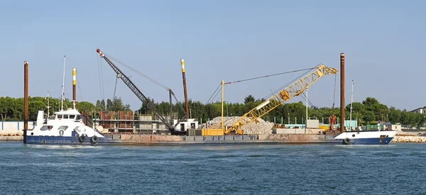 Construction barge — Stock Photo, Image