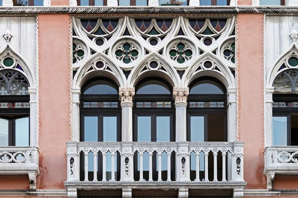 Venice windows — Stock Photo, Image