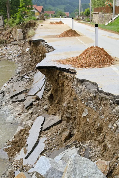 Landslide destruction — Stock Photo, Image
