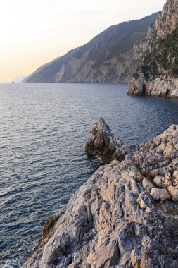 Ligurian kıyısında