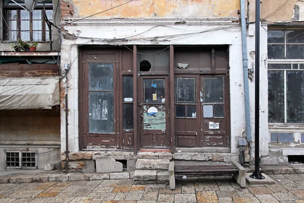 Заброшенный магазин — стоковое фото