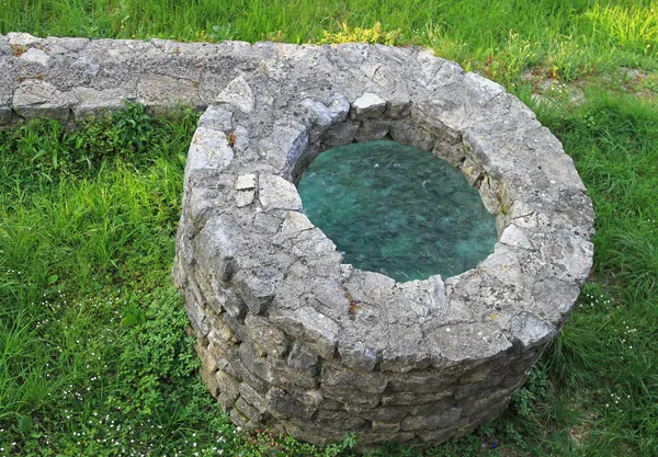 Stone well — Stock Photo, Image