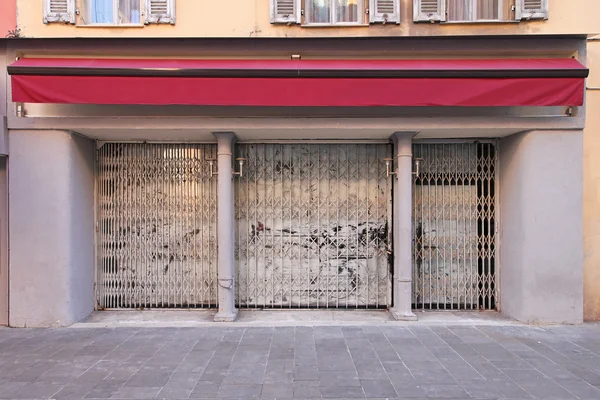 Abadoned shop — Stock Photo, Image