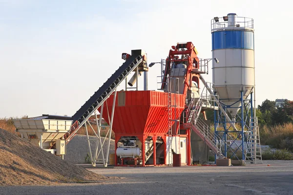 Concrete mixing plant — Stock Photo, Image