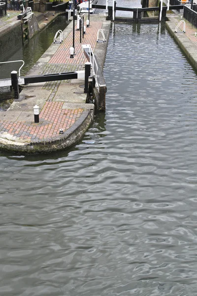 Canal lock — Stock Photo, Image