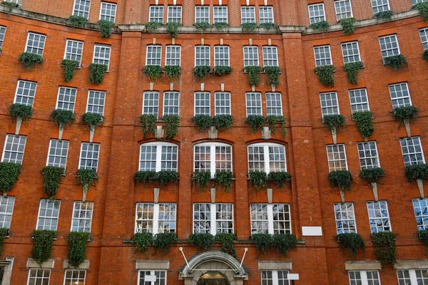 Brick building — Stock Photo, Image