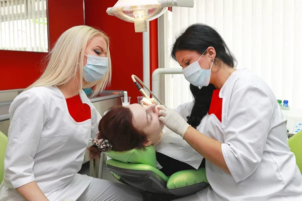 Dentist intervention — Stock Photo, Image