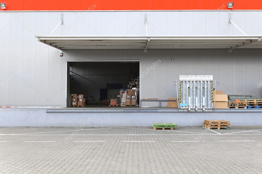 Loading dock warehouse