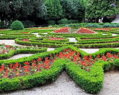 Park çiçek dekorasyonu