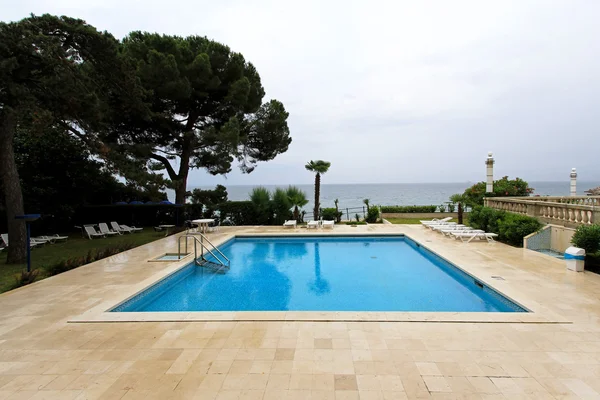 Outdoor swimming pool — Stock Photo, Image