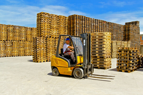 Forklift