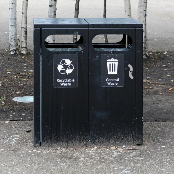 Caixotes de resíduos — Fotografia de Stock