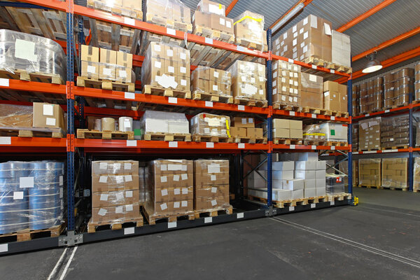 Distribution warehouse