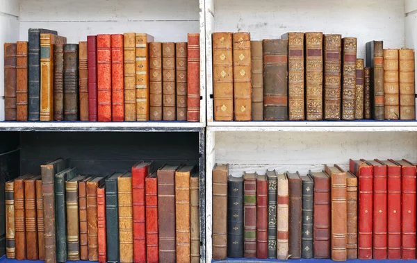 Antika böcker — Stockfoto