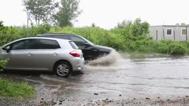 Наводненная улица — стоковое видео