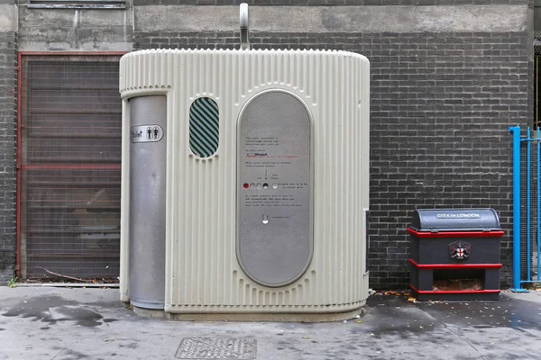 Automatisk offentlig toalett — Stockfoto