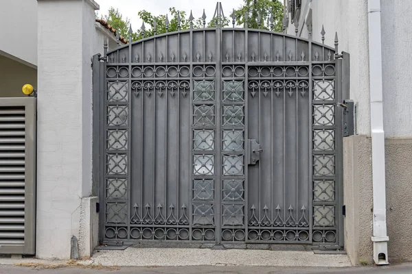 Gris Ironwork Metal Gate Building Entrance Extérieur — Photo