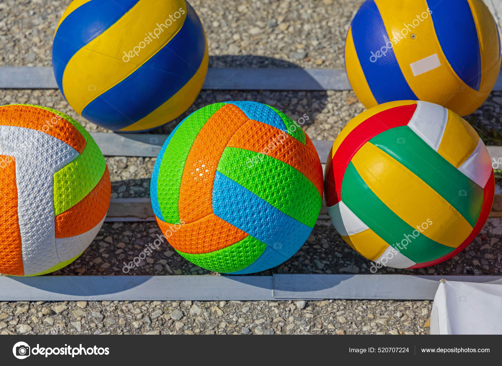 Grupo De Bolas Coloridas Para a Criança Foto de Stock - Imagem de