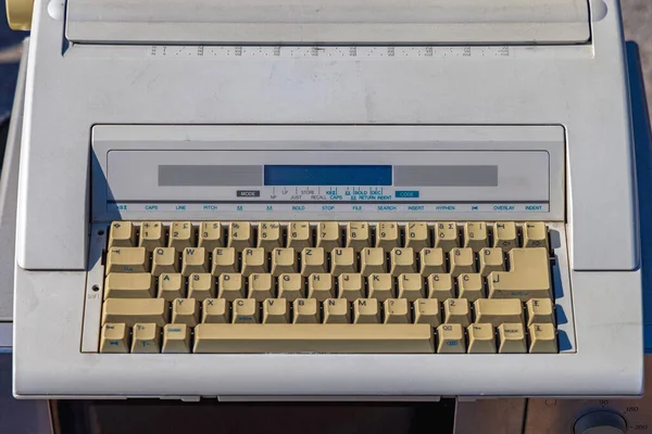 Elektronische Schreibmaschinentastatur Mit Display Büroausstattung — Stockfoto