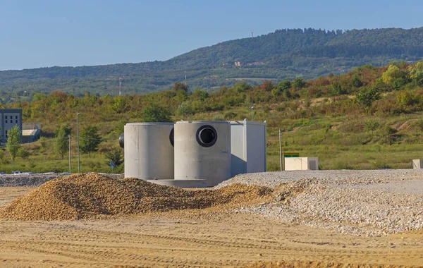 Nagy Beton Csövek Földalatti Csatorna Építési Telek — Stock Fotó