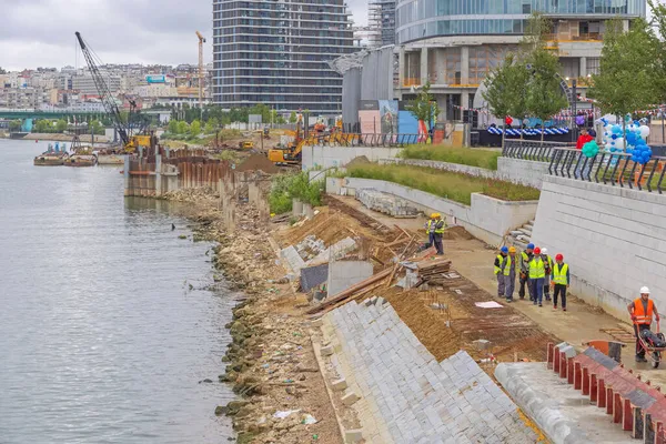 Belgrado Servië Augustus 2021 Arbeiders Aan Oever Van Rivier Bouwplaats — Stockfoto