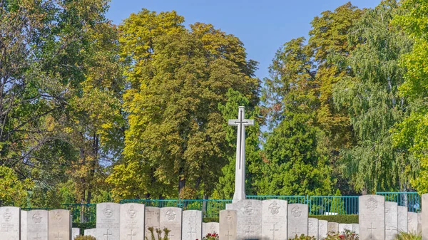 Belgrado Serbia Septiembre 2021 Cementerio Conmemorativo Las Tumbas Los Soldados — Foto de Stock