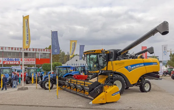 Novi Sad Srbsko Září 2021 Moderní Traktory New Holland Veletrhu — Stock fotografie