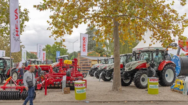 Újvidék Szerbia 2021 Szeptember Steyr Traktorok Mezőgazdasági Berendezések Szakkiállításon — Stock Fotó