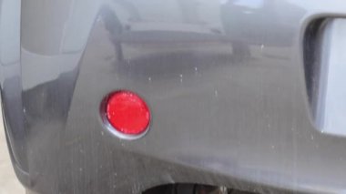 Küçük Arabadaki Yeni Mavi L Plakalı Etiket