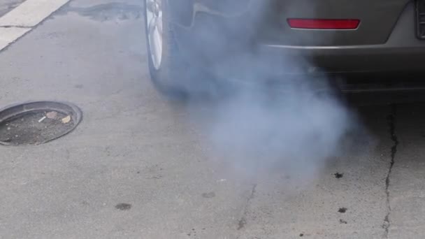 Motor Coche Roto Sin Humos Escape Catalíticos Contaminación Del Aire — Vídeo de stock