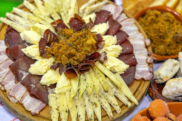 Queso Jamón Bandeja Deli Carne Cocina Tradicional Los Balcanes — Foto de Stock