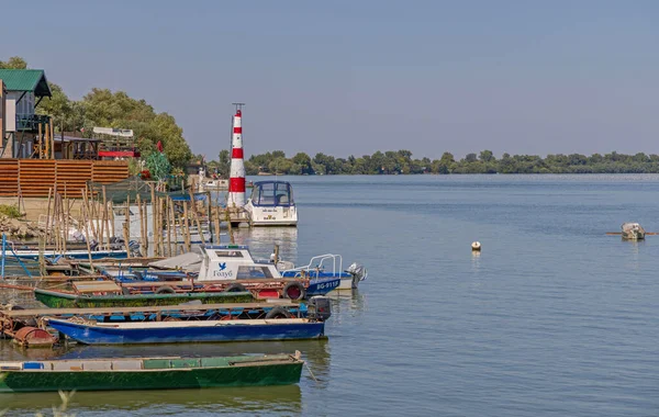 Belgrade Serbia September 2021 Small Lighthouse Landmark Moored Boats Danube — Stock Photo, Image