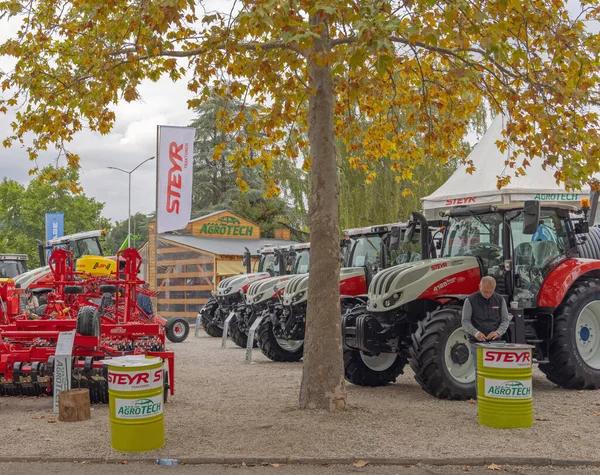 Novi Sad Serbien September 2021 Nya Steyr Traktorer Och Jordbruksutrustning — Stockfoto