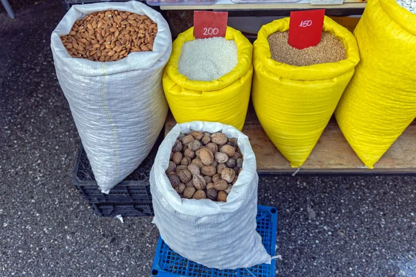 Nueces Almendras Arroz Trigo Comida Granel Sacos —  Fotos de Stock