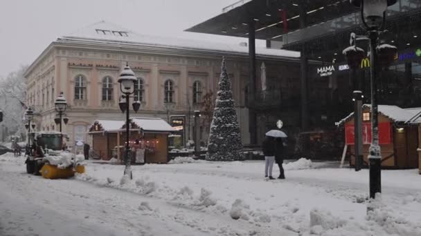 Belgrád Szerbia December 2021 Heavy Snow Shopping Mall Raiceva Winter — Stock videók