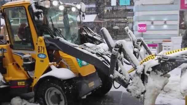 Belgrade Serbia December 2021 Snow Removal Power Brush Machine Walking — 图库视频影像