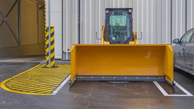 Otoparktaki Boğaz Kar temizleme Makinesi