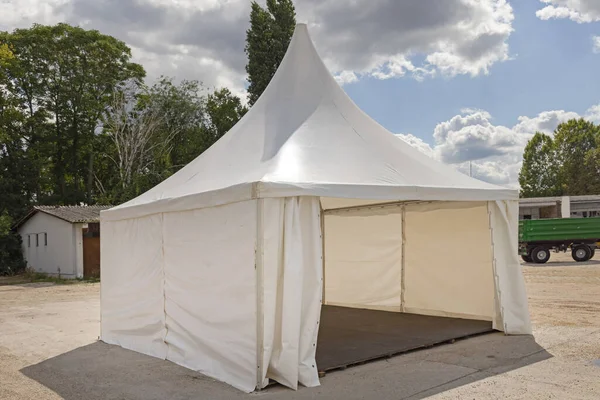 Open One Side White Tent Canopy Expo Event — Fotografia de Stock