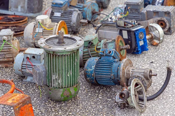 Oude Elektrische Motoren Voor Recycling Van Schroot — Stockfoto