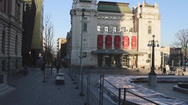 Belgrado Serbia Diciembre 2021 Construcción Una Pista Patinaje Sobre Hielo Clip De Vídeo