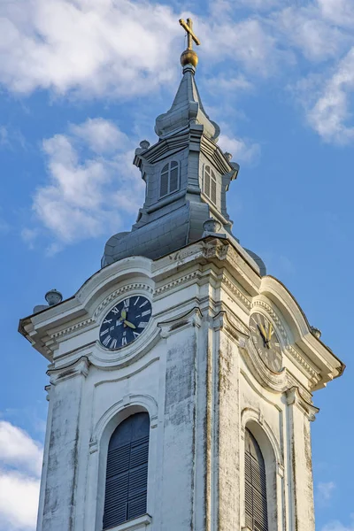Gospodjinci塞尔维亚圣斯蒂芬东正教教堂钟楼 — 图库照片