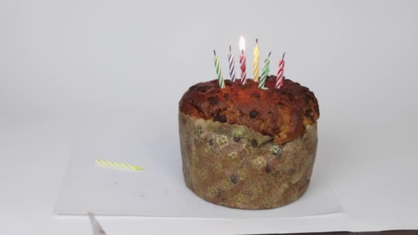 Свечи Одной Свечой День Рождения Торт — стоковое видео