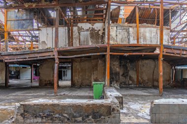 Alışveriş Merkezi Cehennem Ateşi Bükülmüş Çelik Yapısı Tehlike