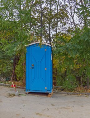 Dik Tepe Caddesi 'nde Kimyasal Tuvalet Kabini